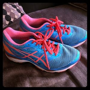 ASICS Gel Cumulus 18 Women’s Size 8